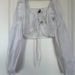 H&M White romantic puff sleve crop top- NEW WITH TAGS-NEVER WORN